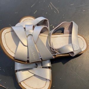 Hoy Saltwater sandals